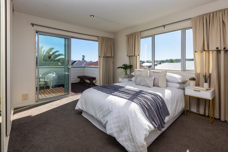 Photo of property in 12 Sandalwood Place, Waimairi Beach, Christchurch, 8083