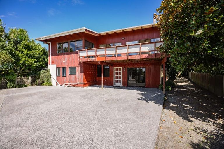 Photo of property in 25 Nui Mana Place, Te Atatu South, Auckland, 0610