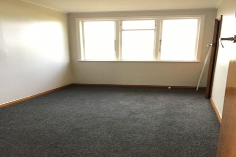 Photo of property in 6 Holland Crescent, Bulls, 4818