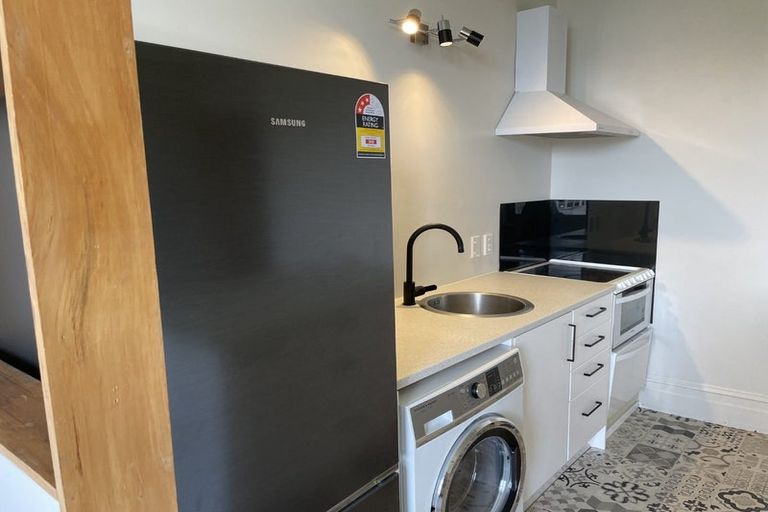 Photo of property in 1/14 Clifton Terrace, Kelburn, Wellington, 6012