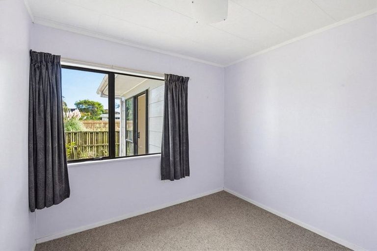 Photo of property in 4 Sharda Grove, Paraparaumu Beach, Paraparaumu, 5032