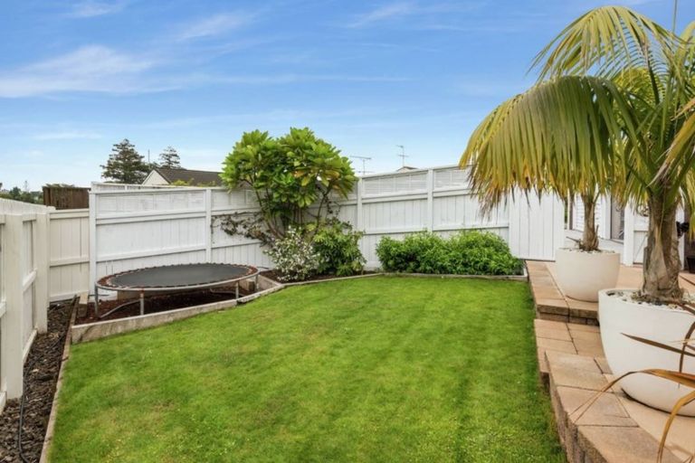 Photo of property in 1/34 Sunnyview Avenue, Shelly Park, Auckland, 2014