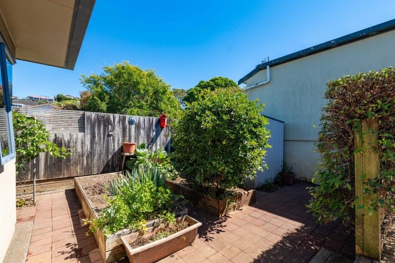 Photo of property in 30 Moulton Street, Moturoa, New Plymouth, 4310
