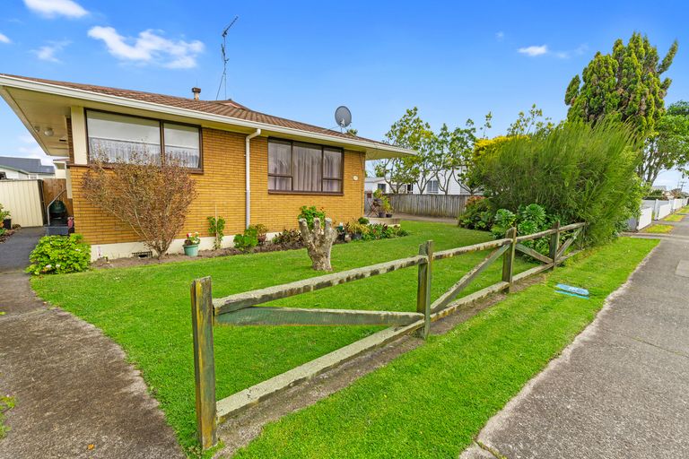 Photo of property in 69a Hakanoa Street, Huntly, 3700