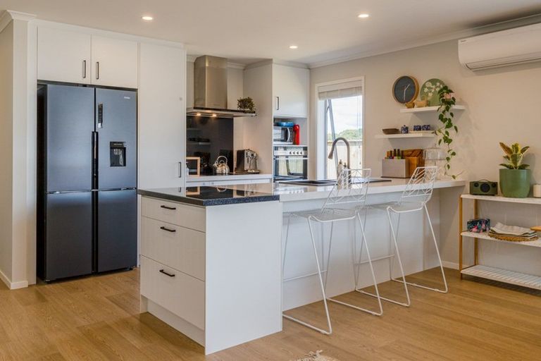 Photo of property in 5 Grenache Way, Kumeu, 0810