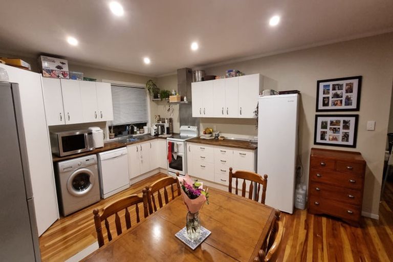 Photo of property in 126 Harlech Street, Mayfair, Hastings, 4122