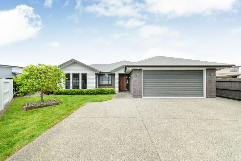 Photo of property in 25 Trump Place, Kelvin Grove, Palmerston North, 4414