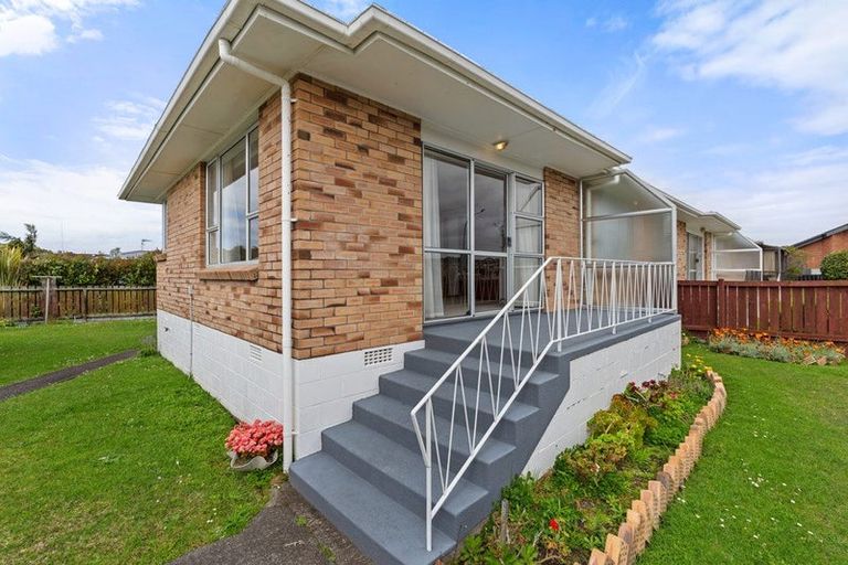 Photo of property in 3/26 Moana Avenue, Orewa, 0931