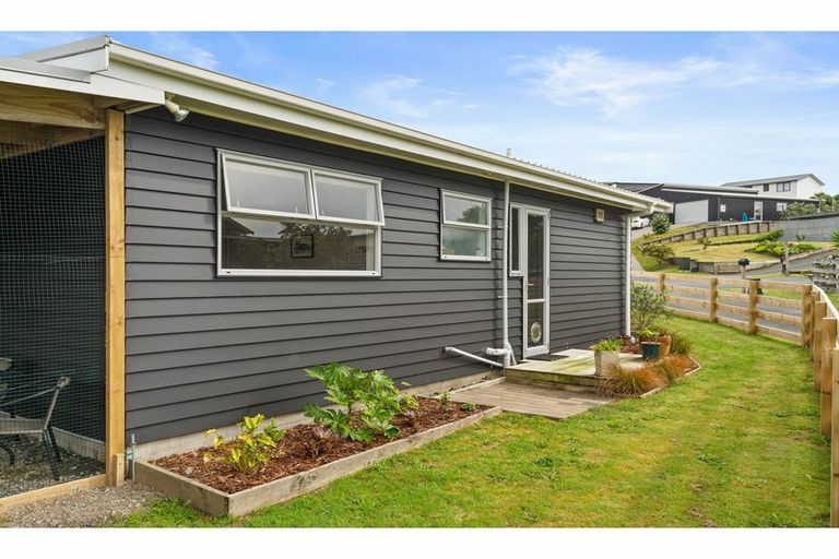 Photo of property in 2 Beachcomber Road, Mangawhai Heads, Mangawhai, 0505