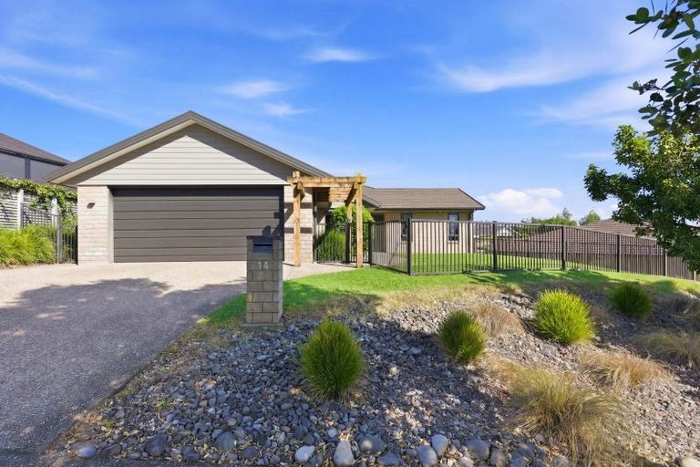 Photo of property in 14 Caldera Crescent, Pyes Pa, Tauranga, 3112