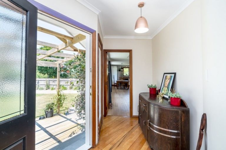 Photo of property in 9 Card Crescent, Featherston, 5710