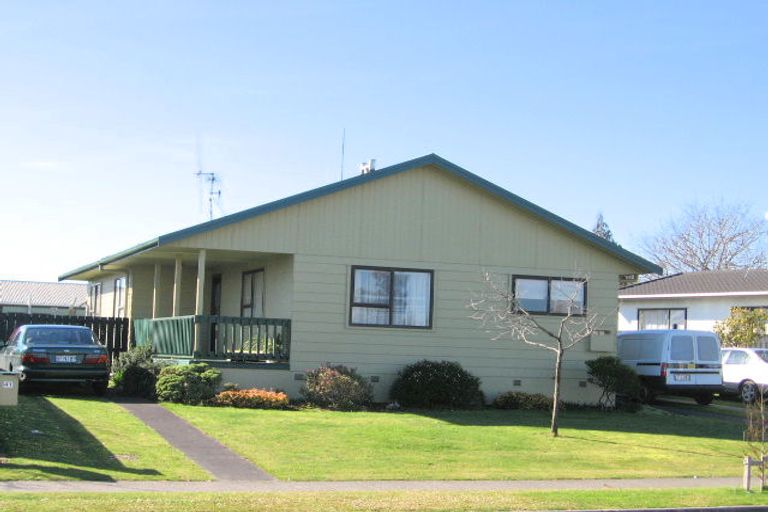 Photo of property in 41 Odlin Crescent, Nawton, Hamilton, 3200