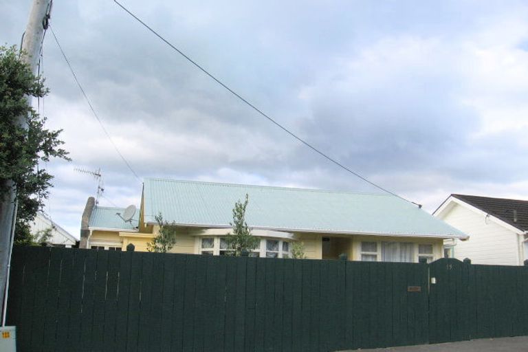 Photo of property in 19 Ferry Street, Seatoun, Wellington, 6022