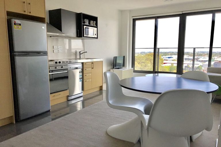 Photo of property in Twin Towers, 811/17 Putney Way, Manukau, Auckland, 2104