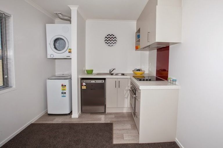 Photo of property in 1a Helena Street, Massey, Auckland, 0614