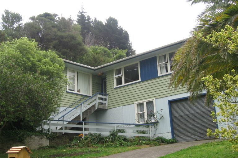 Photo of property in 59 Bird Grove, Stokes Valley, Lower Hutt, 5019