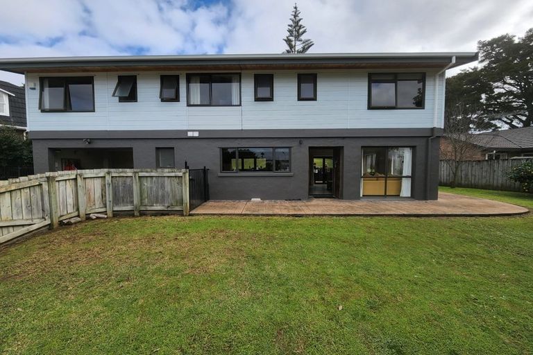 Photo of property in 12 The Glade South, Pukekohe, 2120