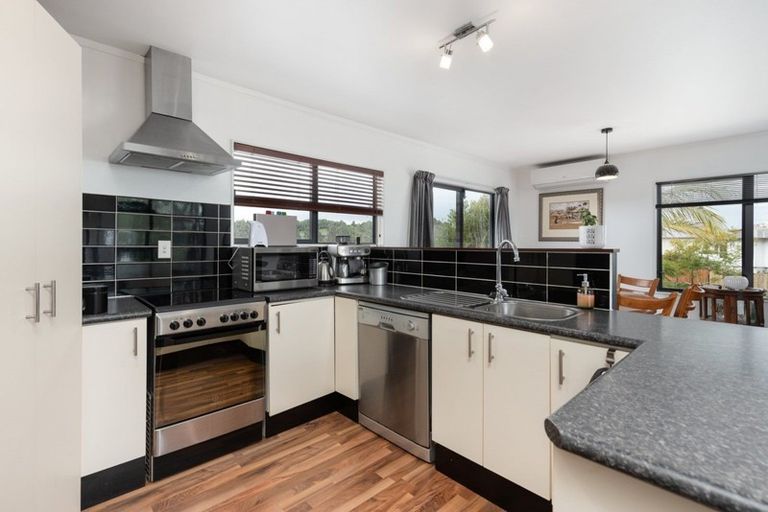 Photo of property in 35 Eclipse Terrace, Welcome Bay, Tauranga, 3112