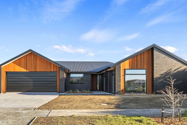 Photo of property in 2 Kahurangi Road, Halswell, 8025