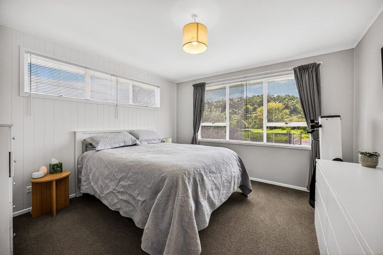 Photo of property in 8 Camphora Place, Ranui, Auckland, 0612