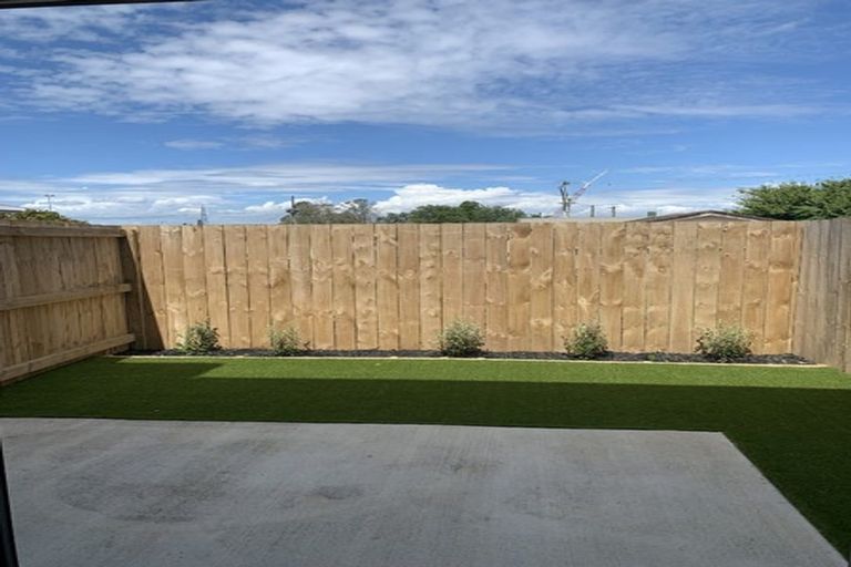 Photo of property in 20 Clay Works Lane, New Lynn, 0600