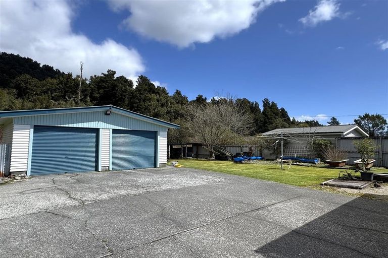 Photo of property in 59 Main Road, Harihari, 7884