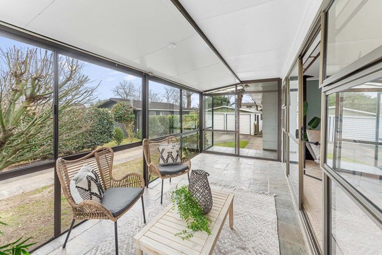 Photo of property in 6 Walnut Grove, Omokoroa, 3114