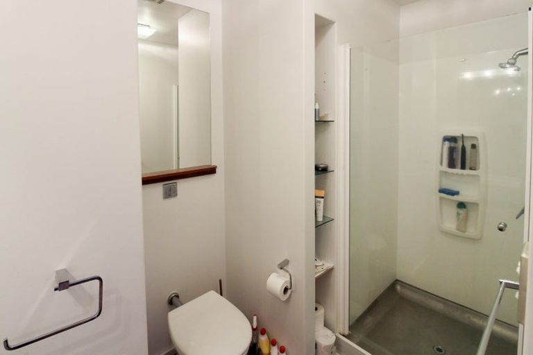 Photo of property in Hannahs Warehouse Apartments, 21/13 Leeds Street, Te Aro, Wellington, 6011