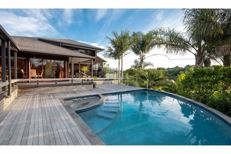 Photo of property in 19 Ao Marama Place, Kerikeri, 0294