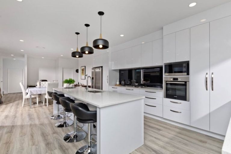 Photo of property in 30 Boocock Crescent, Orewa, 0931