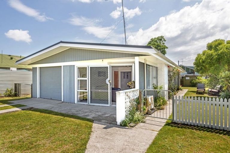 Photo of property in 2 Foster Street, Te Hapara, Gisborne, 4010