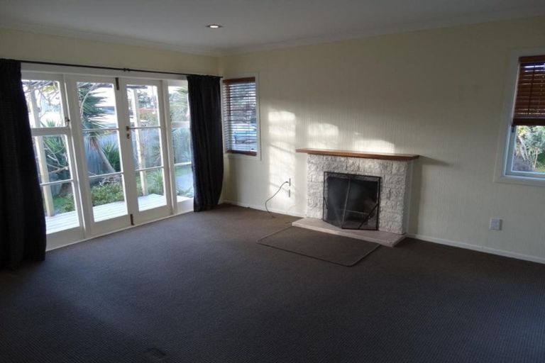 Photo of property in 1/3 Mackenzie Street, Te Atatu South, Auckland, 0610