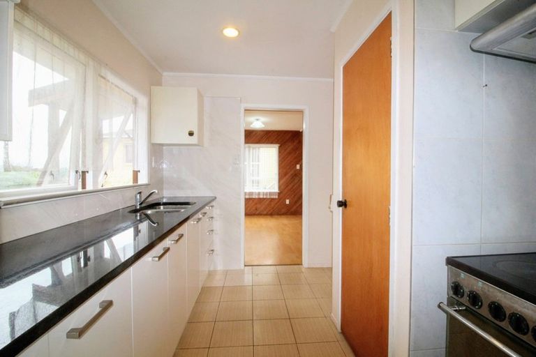 Photo of property in 12 Hazelmay Place, Bucklands Beach, Auckland, 2014