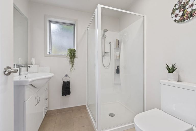 Photo of property in 1/9 Watea Road, Torbay, Auckland, 0630