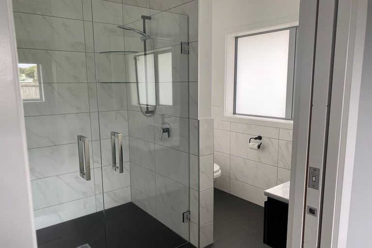 Photo of property in 24 College Drive, Paraparaumu, 5032