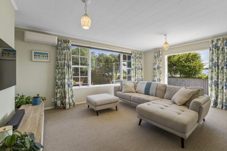 Photo of property in 75 Eatwell Avenue, Paraparaumu Beach, Paraparaumu, 5032