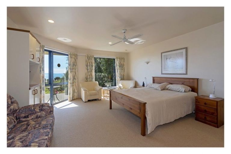 Photo of property in 16 Paradise Way, Pohara, Takaka, 7183