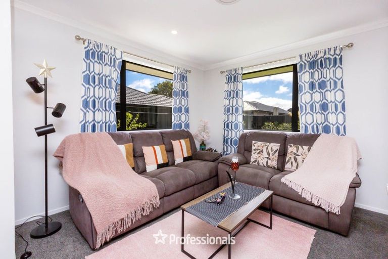 Photo of property in 115 Mawai Hakona Drive, Wallaceville, Upper Hutt, 5018