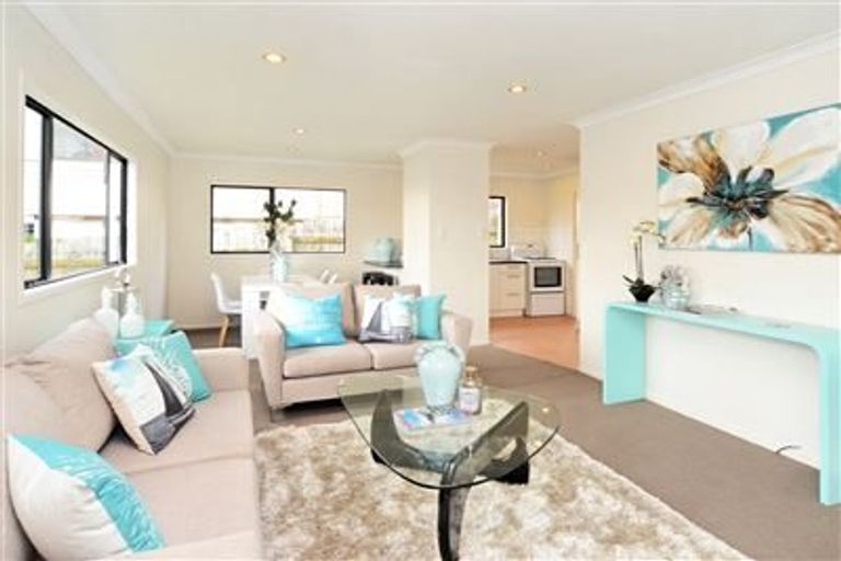 Photo of property in 2/9 Danube Lane, Glen Eden, Auckland, 0602