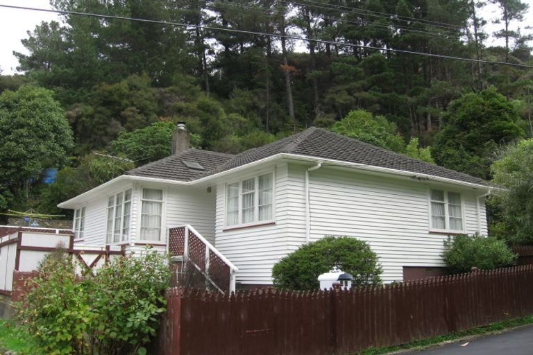 Photo of property in 55 Bird Grove, Stokes Valley, Lower Hutt, 5019