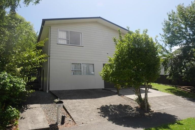Photo of property in 25 Hartford Crescent, Totara Park, Upper Hutt, 5018