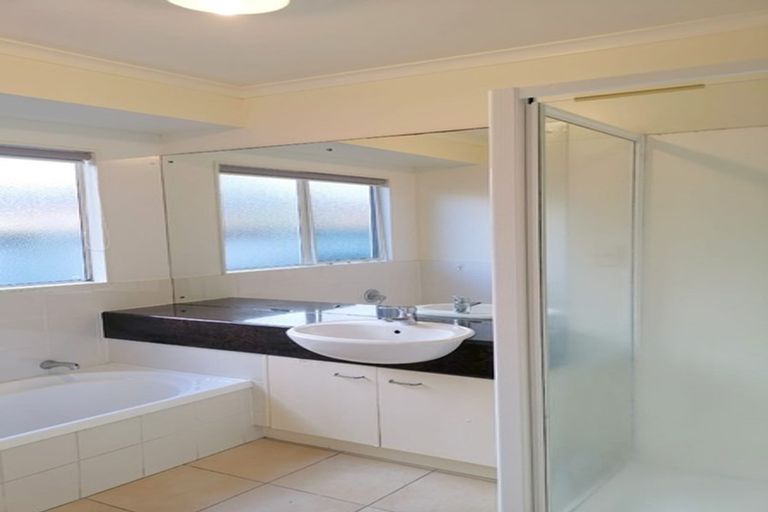 Photo of property in 14 Checkerberry Court, Henderson, Auckland, 0612