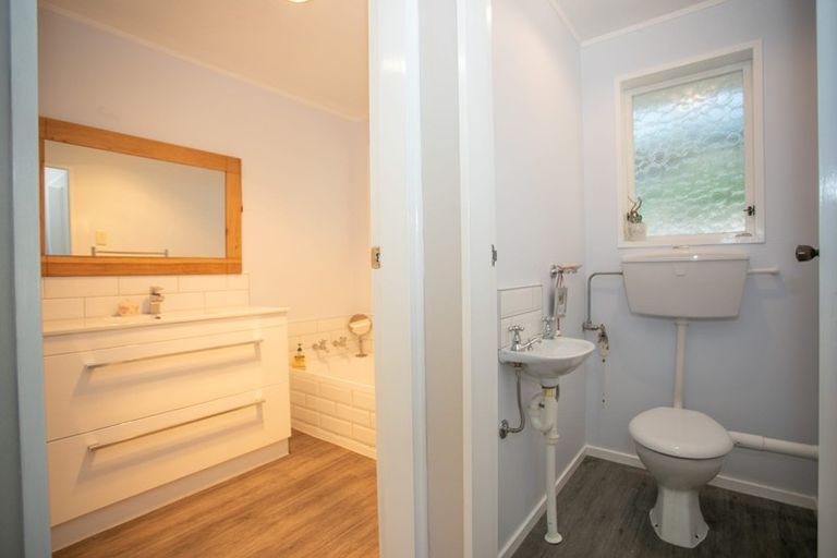 Photo of property in 1a Gloucester Street, Silverstream, Upper Hutt, 5019