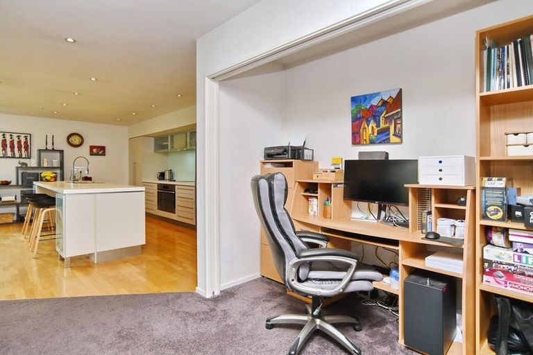 Photo of property in 9 Springside Place, Redwood, Christchurch, 8051