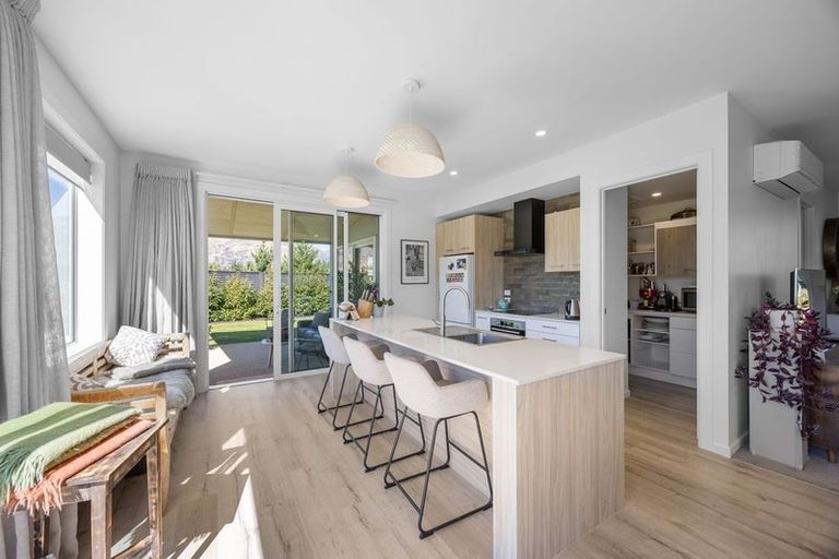 Photo of property in 21 Sam John Place, Lake Hawea, 9382