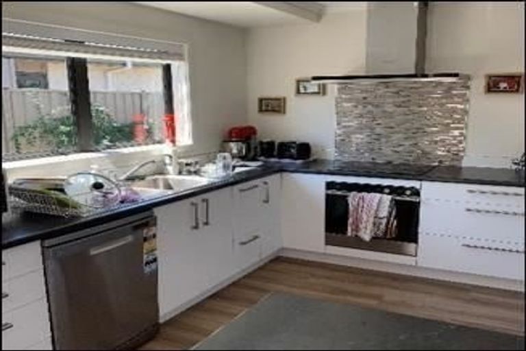 Photo of property in 1a Gregory Grove, Clive, 4102