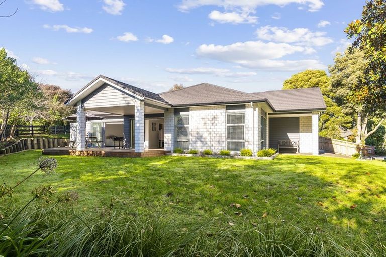Photo of property in 2 Stoneleigh Grove, Paraparaumu, 5032