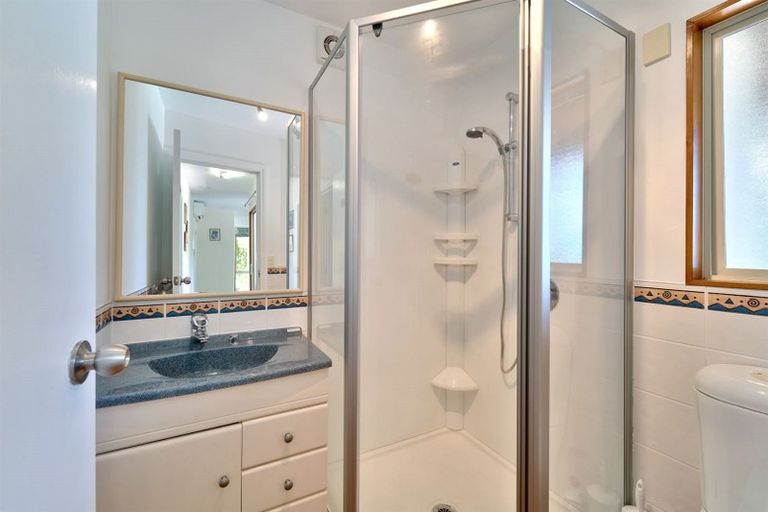 Photo of property in 53 Duncansby Road, Stanmore Bay, Whangaparaoa, 0932