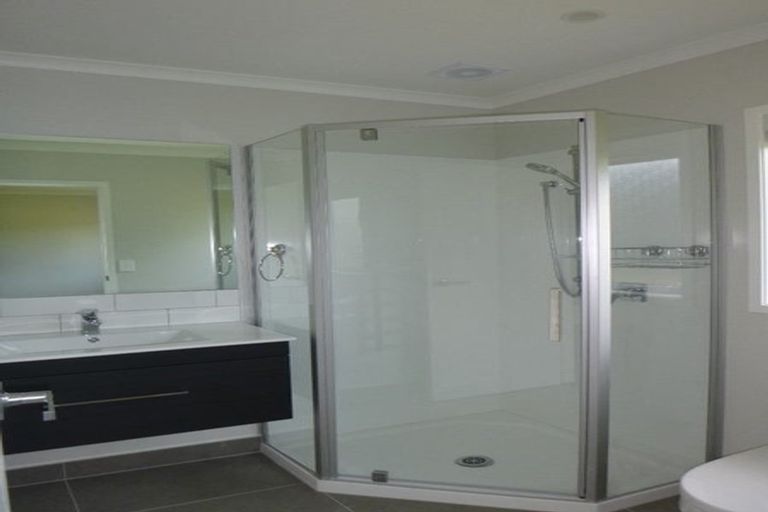 Photo of property in 120 Matua Road, Huapai, Kumeu, 0810