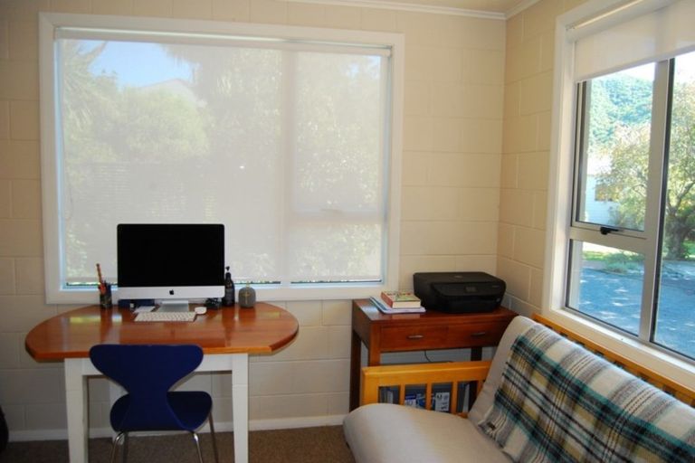 Photo of property in 250a Waikawa Road, Waikawa, Picton, 7220